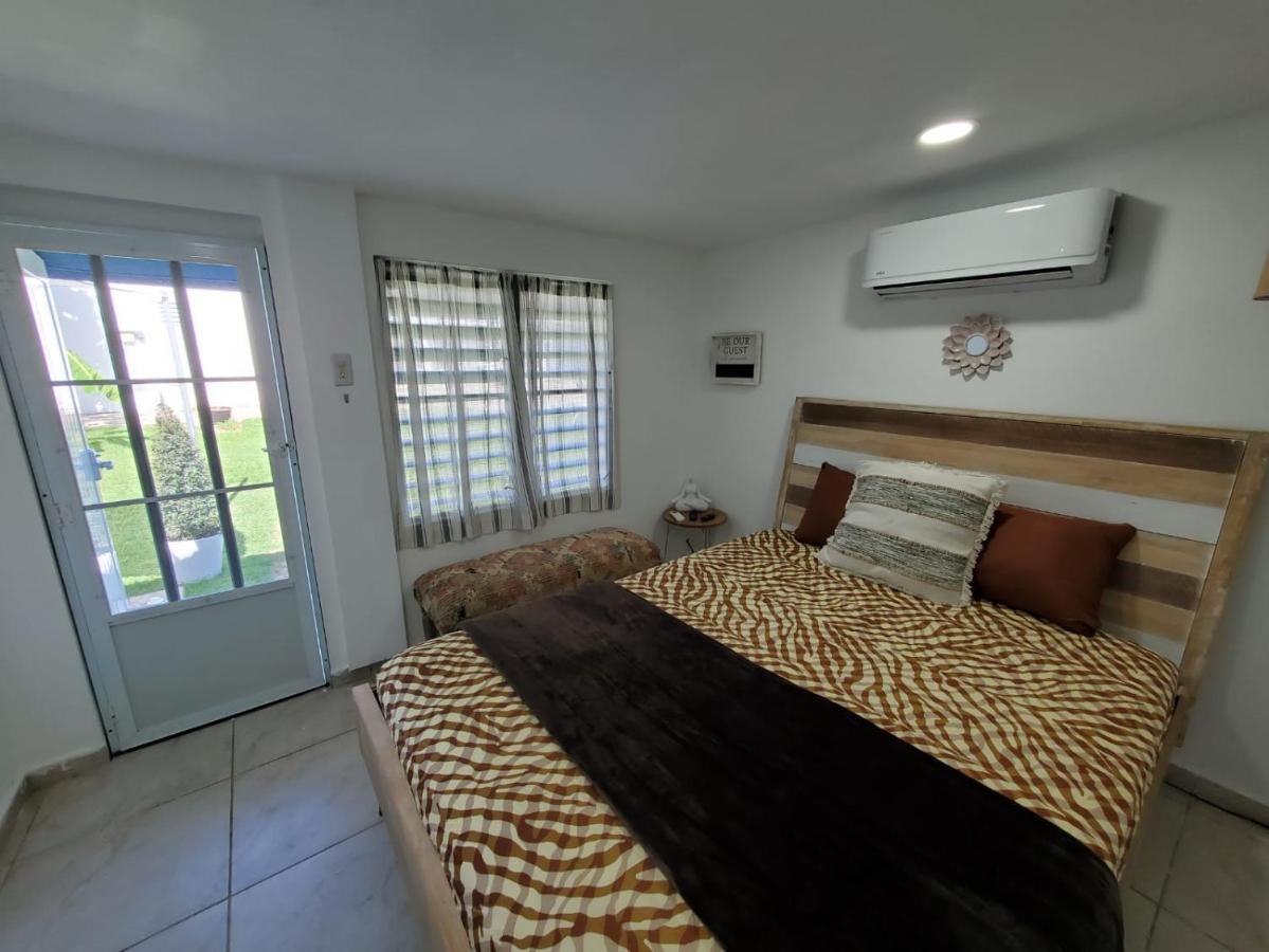 Aguadilla Breeze Apt In Gated Complex 8 Minute Walk To Crashboat Beach Eksteriør bilde